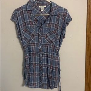 5/$20 Plaid maternity shirt